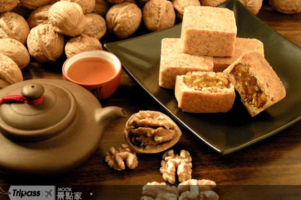 迎接陆客，花莲第一家凤梨酥专卖店开幕