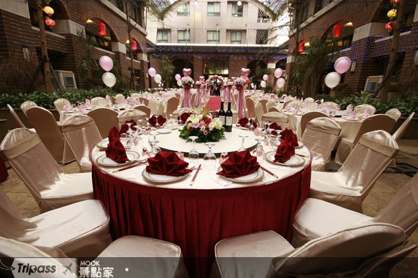 百年结婚潮，连锁婚宴方案多