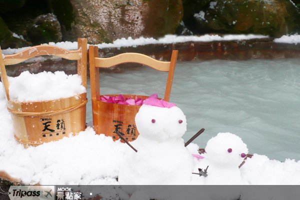 阳明山下雪了？银色“雪泉”浪漫过耶诞
