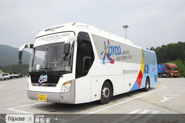 韩国whiteline免费观光巴士开驶