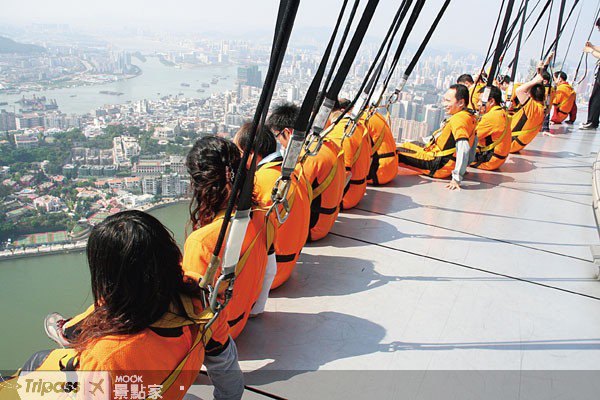 漫步、跳跃、攀爬高空中！澳门旅游塔::MacauTower