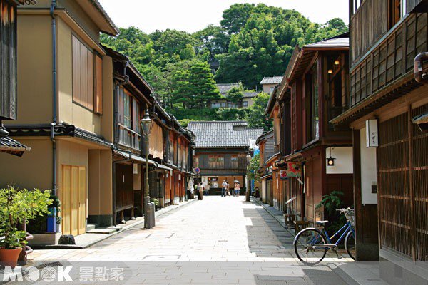 探访小京都的时光隧道::金泽东屋茶街::日本