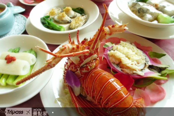 父亲节吃大餐！到亚太会馆用餐4人同行老爸免费