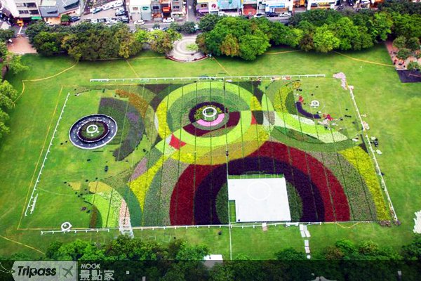 花朵拼出的壮丽景致，2010台中国际花毯节