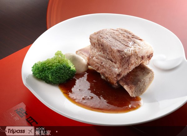 美国带骨牛排上菜！Prime等级鲜美味