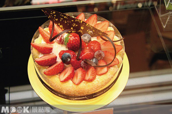 咬一口系出名门马卡龙::横滨::PatissierJeanMillet