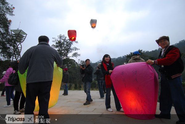 五大灯会闪耀全台，南北元宵玩出不一样的台湾味！