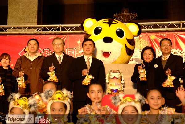 福虎生风好运到，2010台北灯节亮相