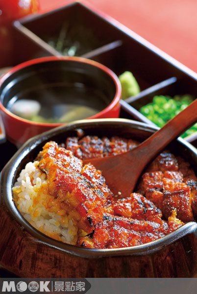 名古屋现烤鳗鱼，四步食法最销魂::爱知::蓬莱阵屋