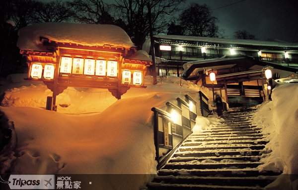 泡温泉、赏树冰，东北藏王温泉奇幻冬境