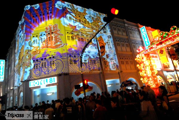 狮城新春游行庆虎年，赏亮灯、疯倒数