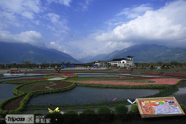 搭南回游台东，赏纵谷花海再住VILLA度假村