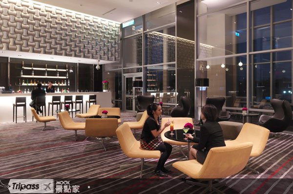 到机场饭店欢庆圣诞跨年，888元优惠迎新年