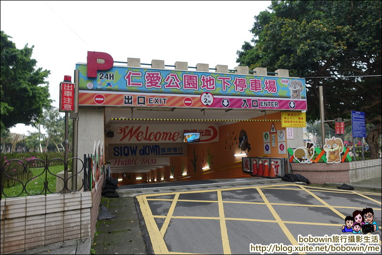 带小孩骑脚踏车，逛免费3D侏罗纪恐龙公园