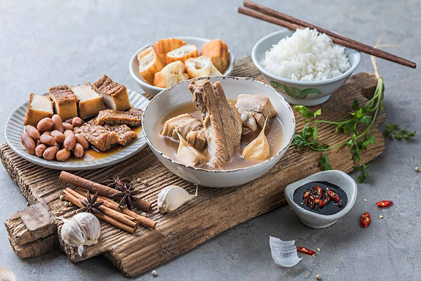新加坡必吃肉骨茶名店黄亚细海外首店登台