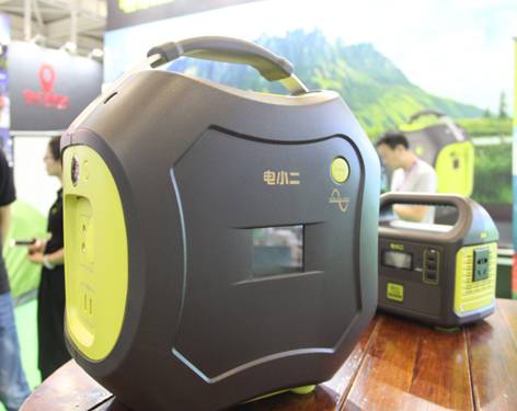 电小二户外电源新品，打破户外用电困扰