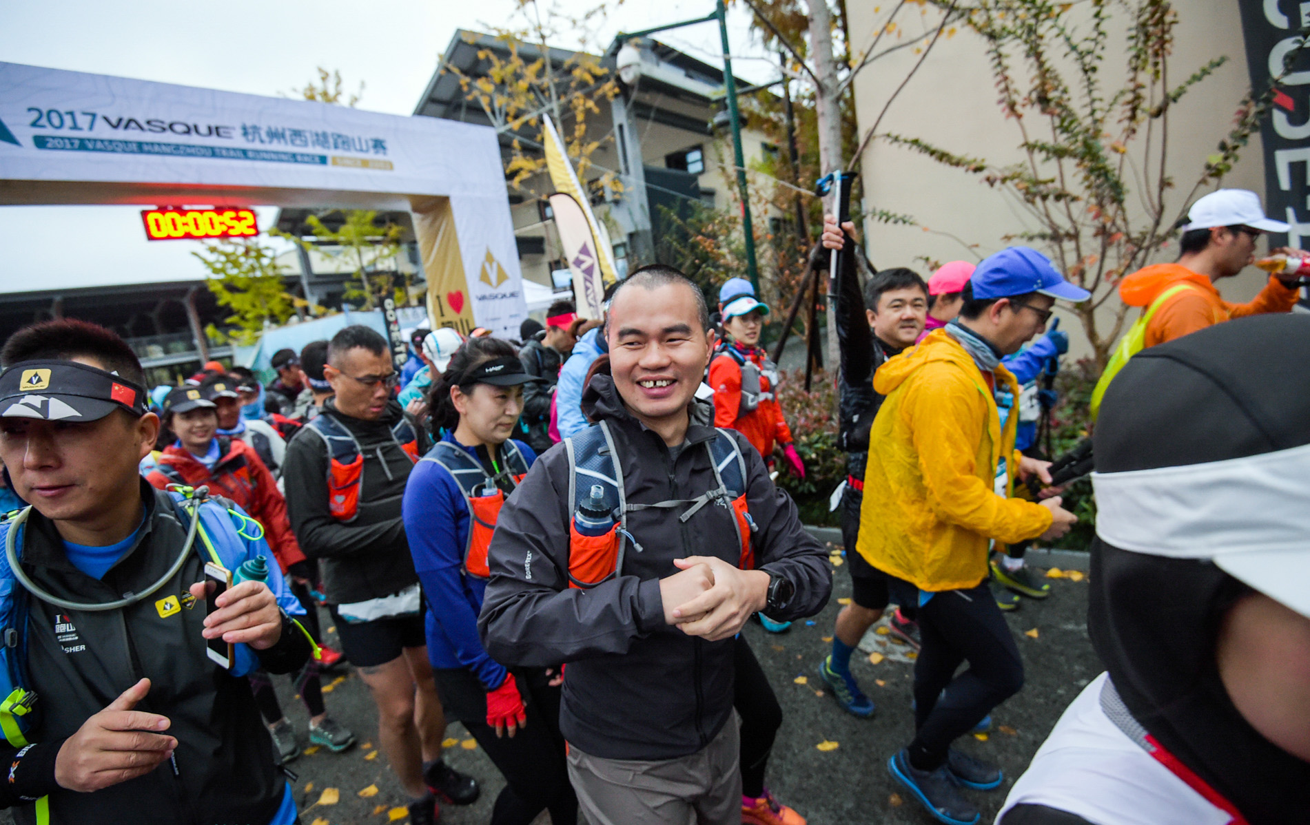 翻山越岭不停止2017 VASQUE杭州西湖跑山赛成功举办
