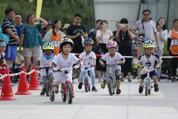 少年，我看你骨骼惊奇，这儿有本《POWERKIDS秘籍》就免费推给你了！ ...