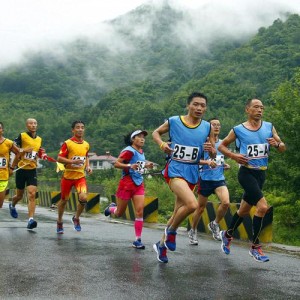 红牛2015跑酷总决赛“首见平遥” ―18位追风少年竞技移动艺术 ...