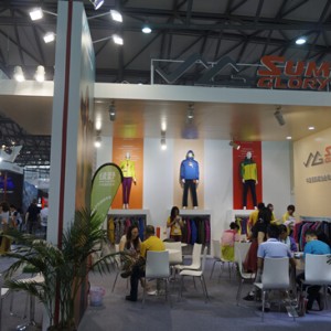 揽胜天下参展2015年上海ISPO