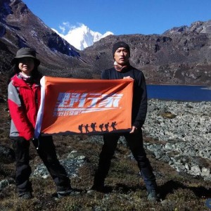 “野行家能量棒”助力女子登山队完成雪山之旅