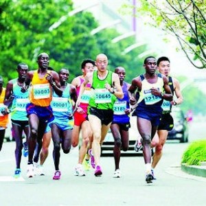 苏州马拉松半小时就满额 15位盲人首次参加
