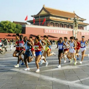 北京长跑节避“尿红墙” 或推APP方便公厕寻找