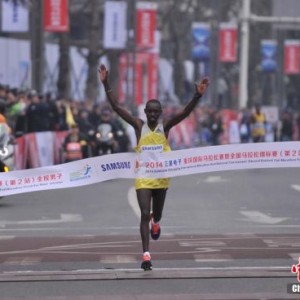 重庆国际马拉松肯尼亚中国分获男女冠军