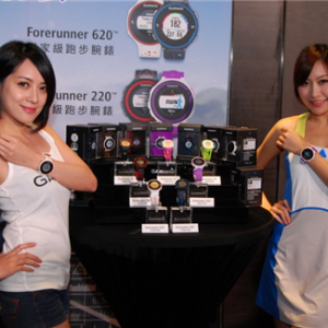 跑者世界推荐跑表！Garmin（佳明）FR620