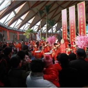 情人节天津欢乐谷变身爱情谷 欢乐谷为各位定制你的专属浪漫