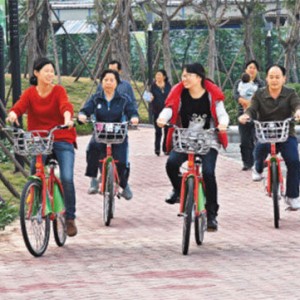 “在地球骑行”新西兰起航 车手最大60岁