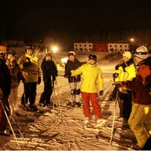 whitelabel全程赞助军都山滑雪场拍客U30夜拍活动