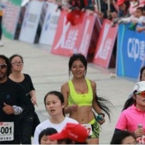 61岁男子徒步旅行47年 曾穿越西藏六七次