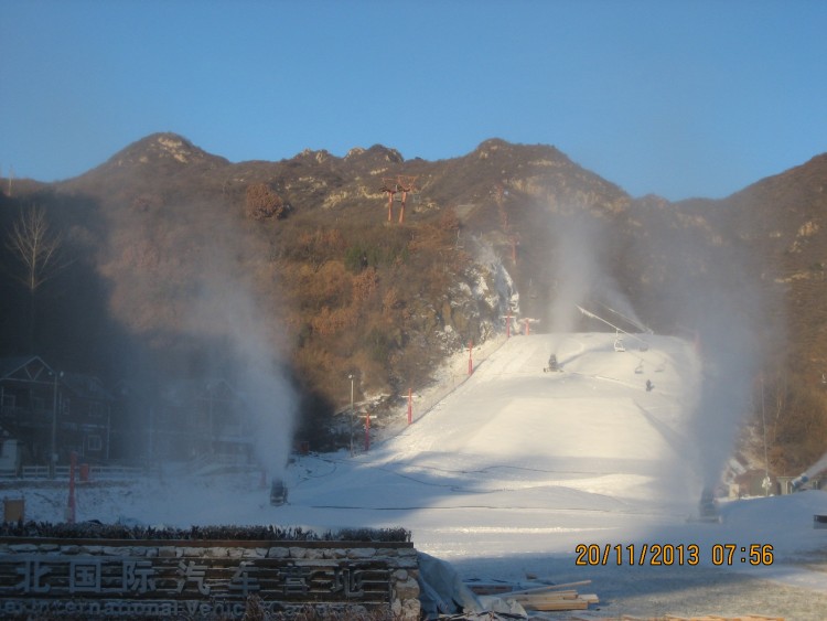 怀北国际滑雪场20日雪况