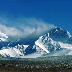 强降雪影响西藏秋季登山 登管中心提醒注意安全