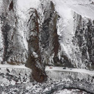 美国国家公园山体滑坡致道路封锁