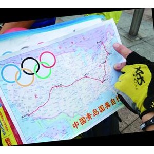 青岛的哥骑自行车闯世界 环游8个奥运城市
