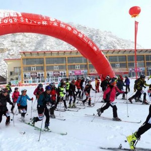 瑞雪助阵 全国滑雪登山比赛完美收官