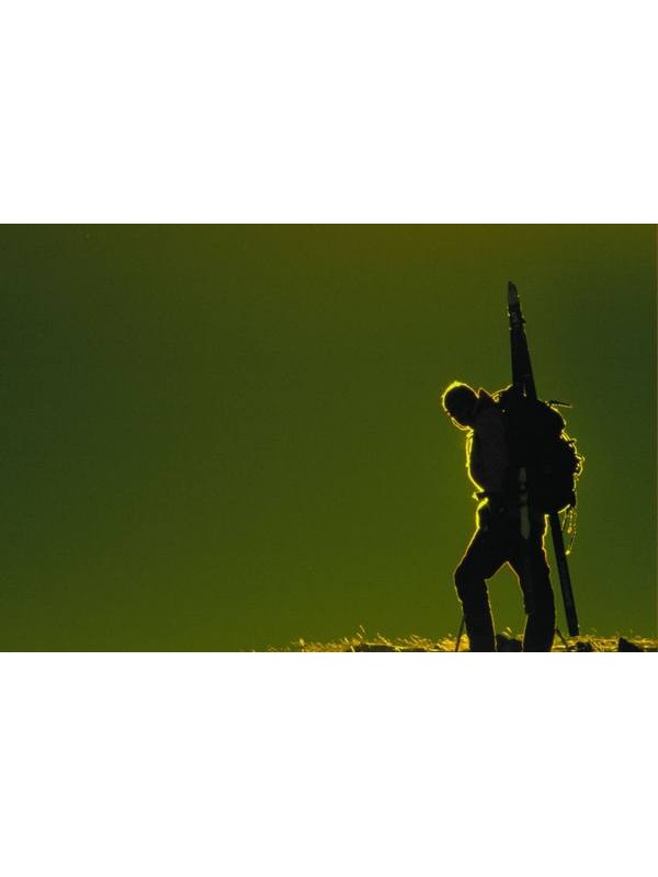 2名登山者遭雷击致1死1伤