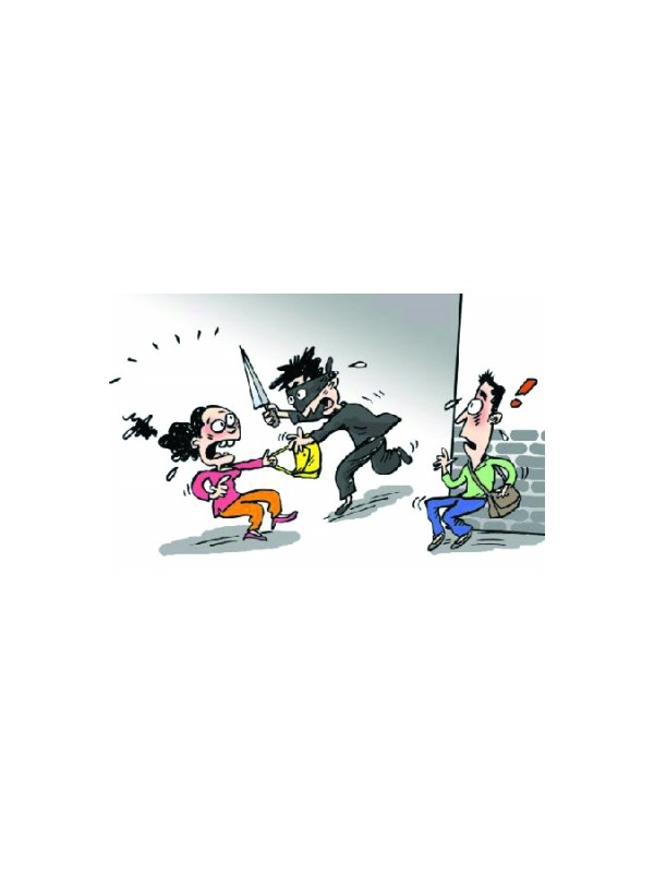 90后背包客白天在三亚遭遇飞车抢夺