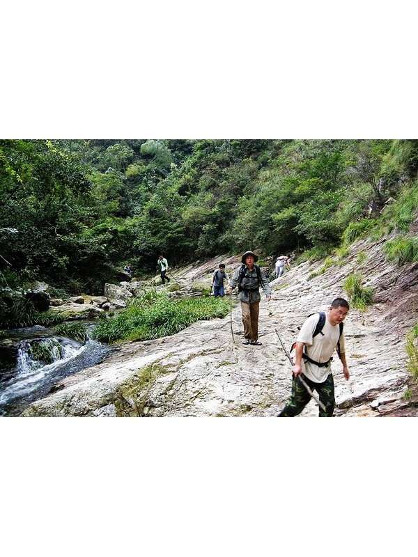 西安国土部门提醒雨天前后谨慎登山