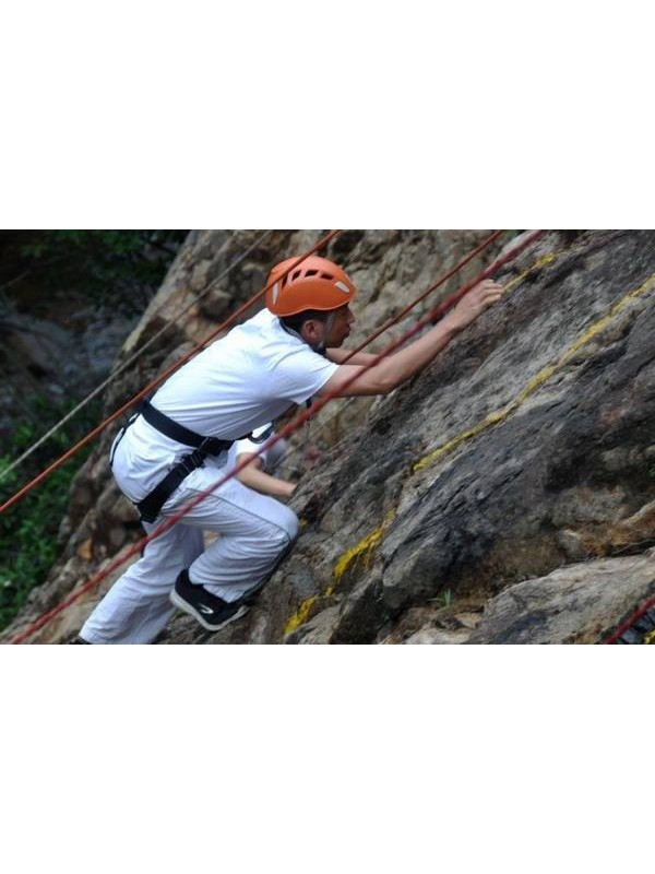 【山水文化旅游节】裕安区举行首届攀岩邀请赛