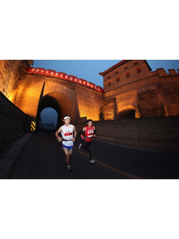 TNF 100 2012北京国际越野挑战赛胜利落下帷幕