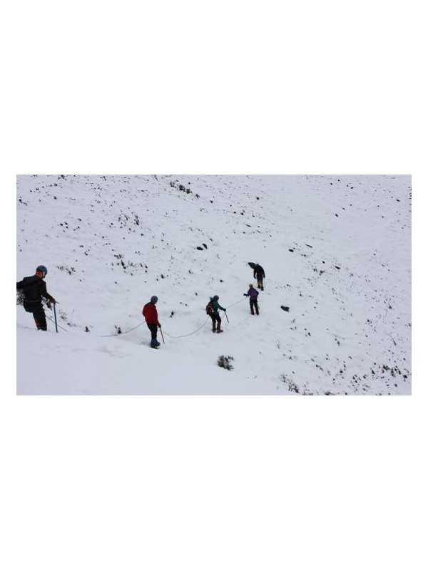 途遇雪崩 北航登山队梦断雪宝顶