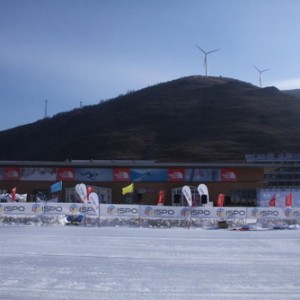 ISPO在崇礼组织雪具试用和测评活动