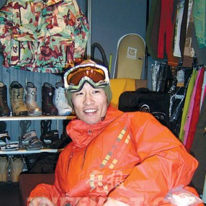 中国单板滑雪第一人来疆交流