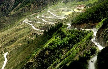 驴友出行莫忘安全第一 中国十大"百慕大公路"