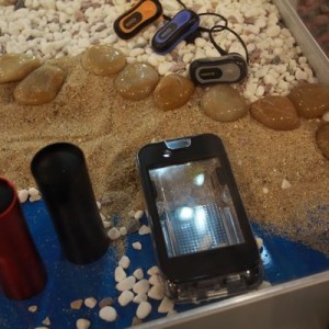 ISPO北京2012:iPhone4透明防水外壳试玩