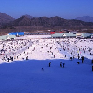 春天来临 各大滑雪场开始降价