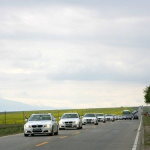 自驾回家抢了公路客流“峰”头